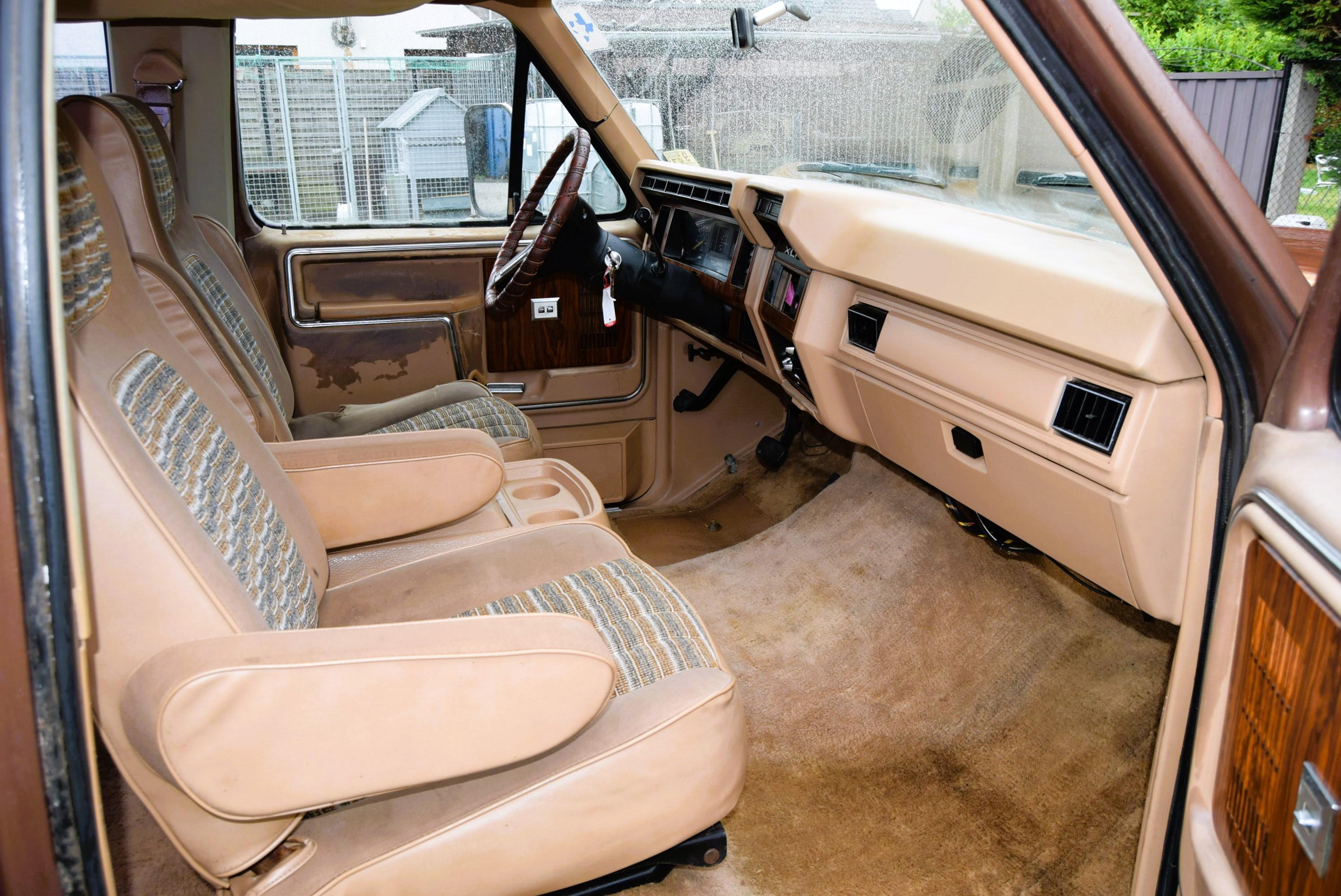 Ford F-250 Super Cab