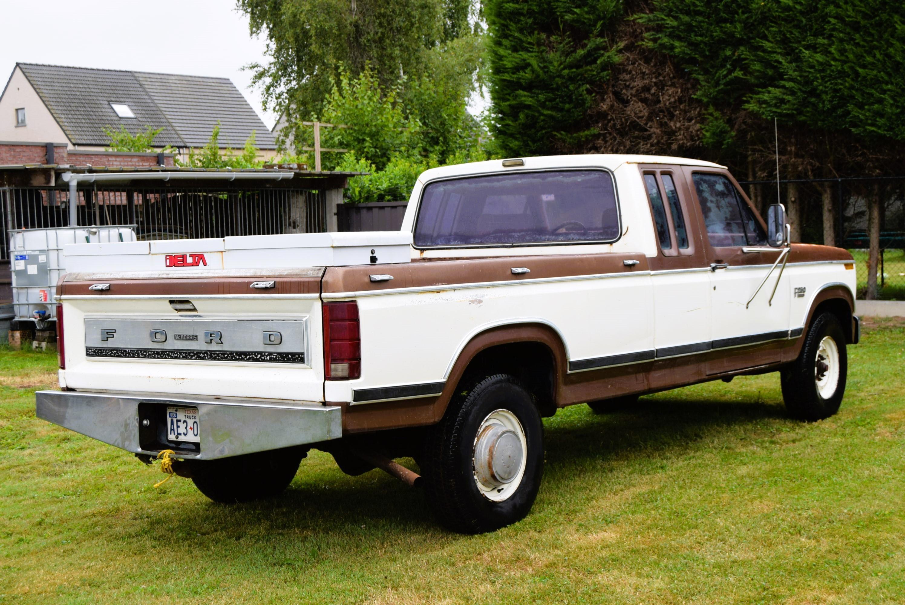 Ford F-250 Super Cab