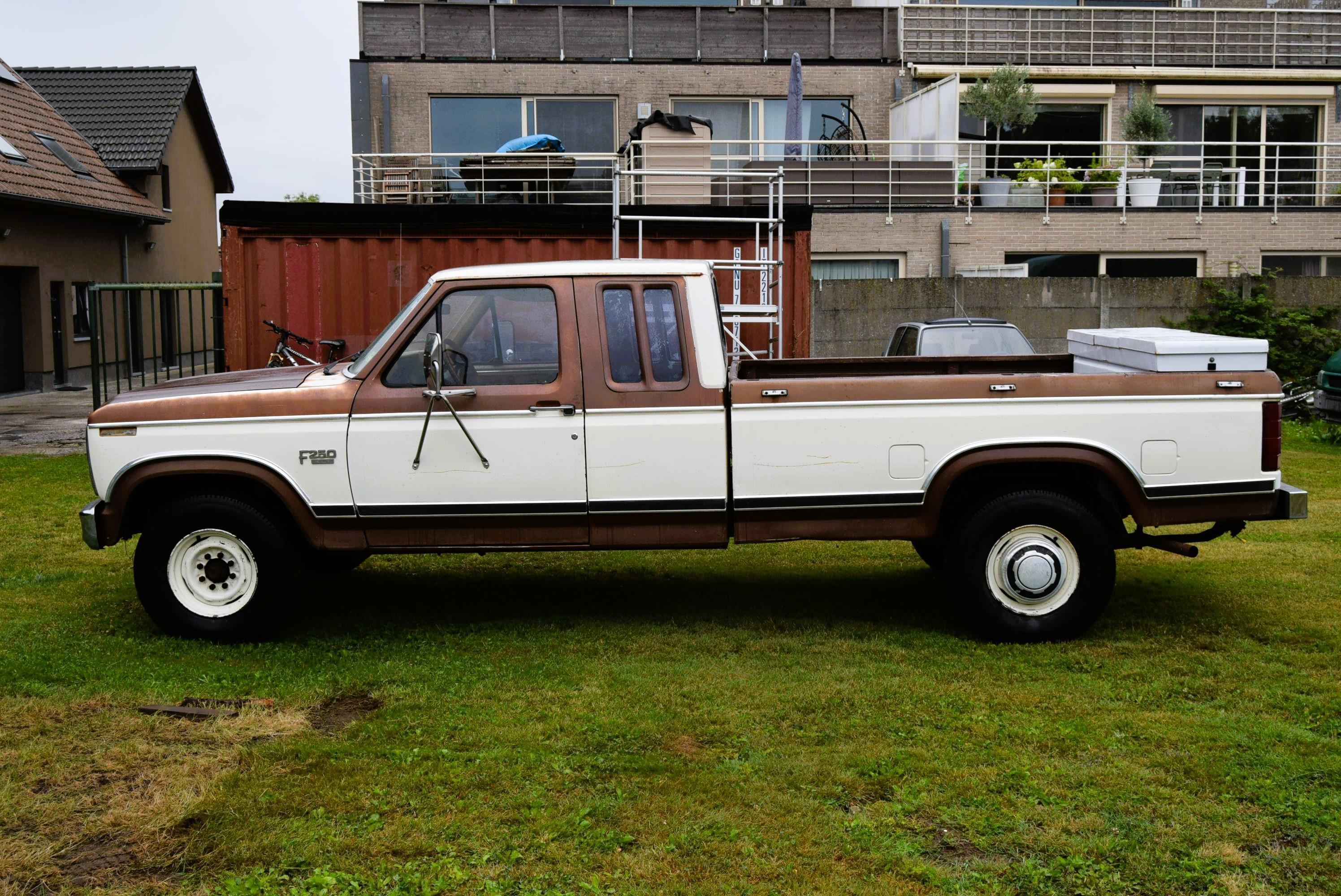 Ford F-250 Super Cab