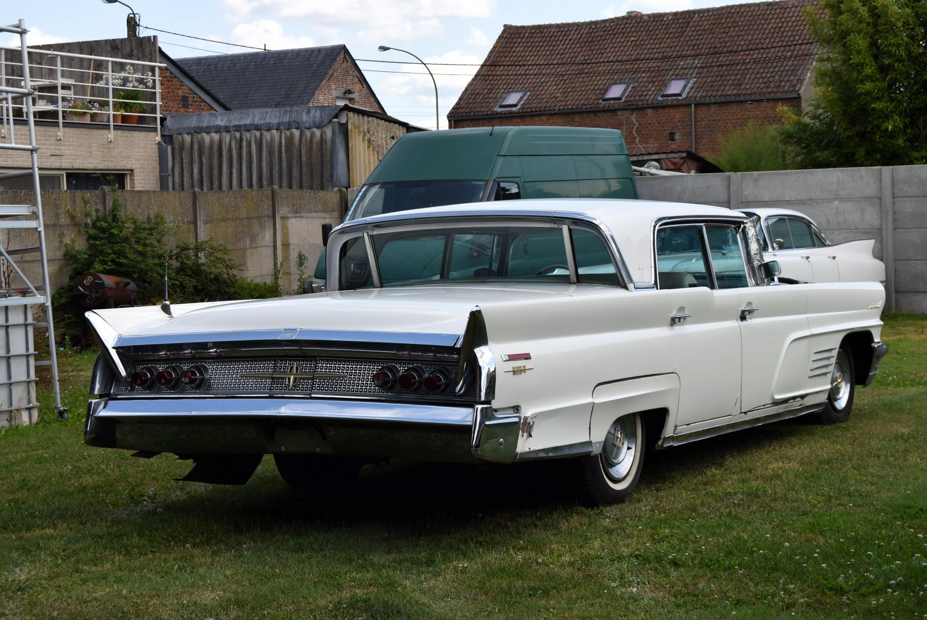 Lincoln Continental 7.0L V8 430CID