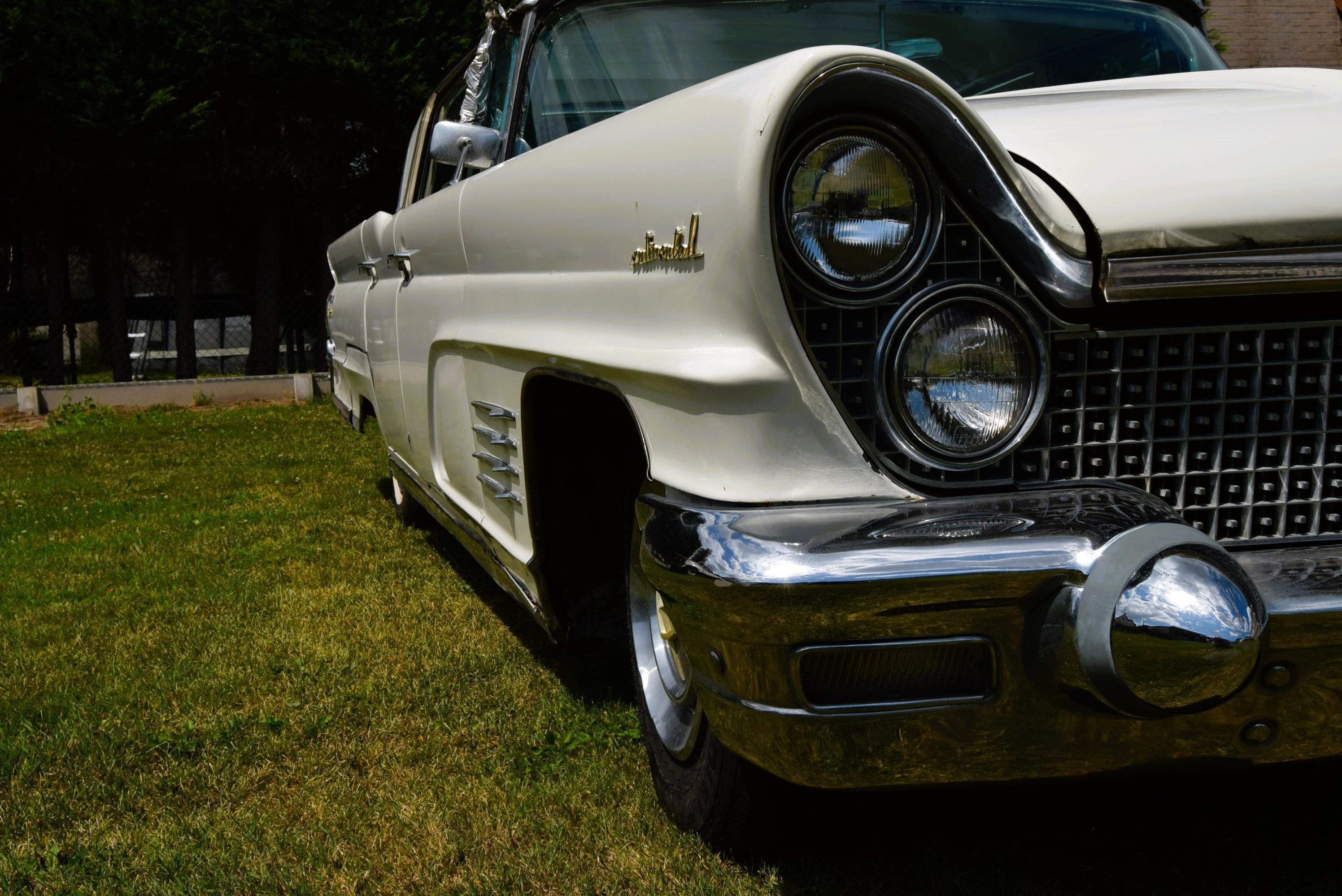 Lincoln Continental 7.0L V8 430CID