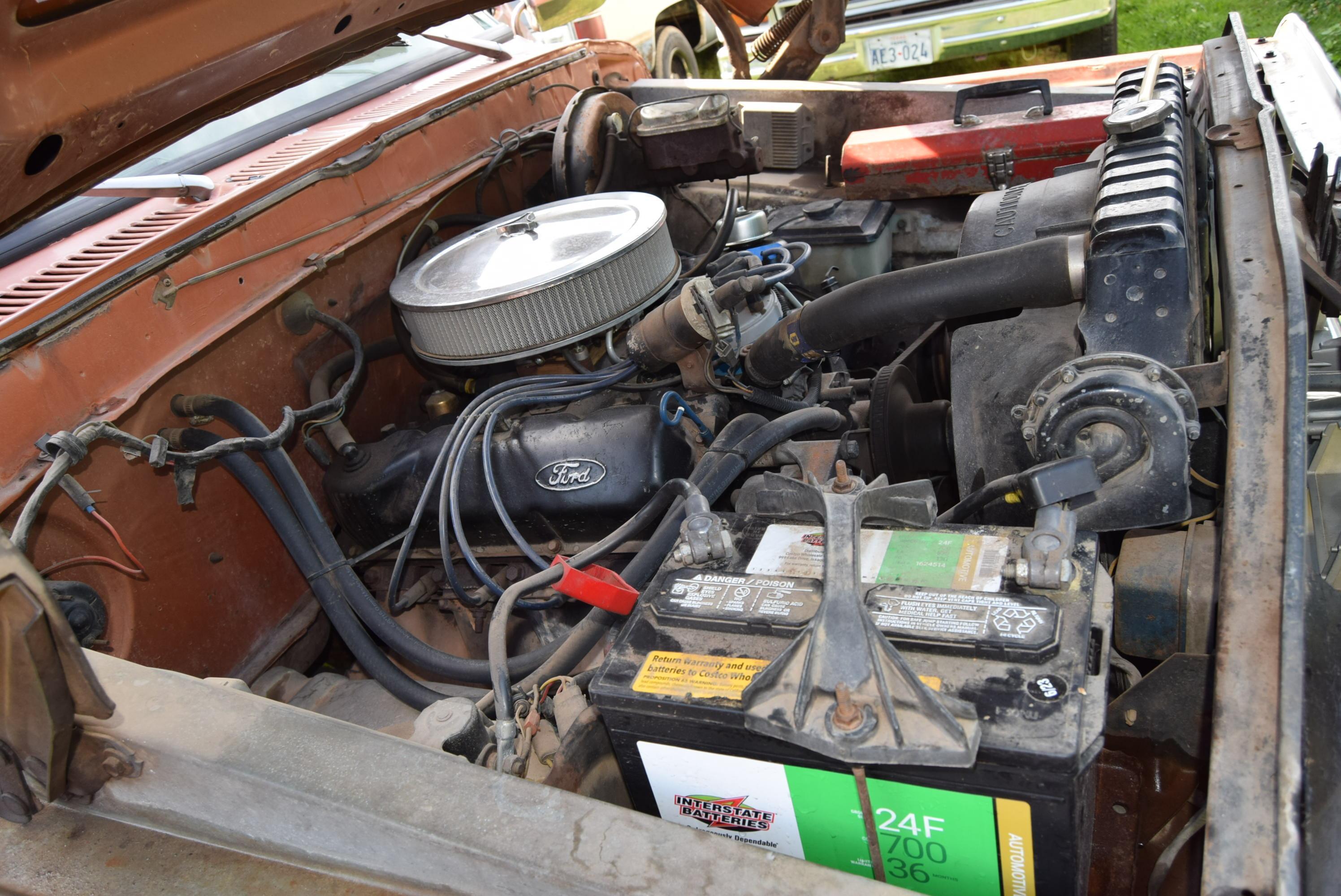 Ford F-250 CUSTOM 6..6L V8 400CID