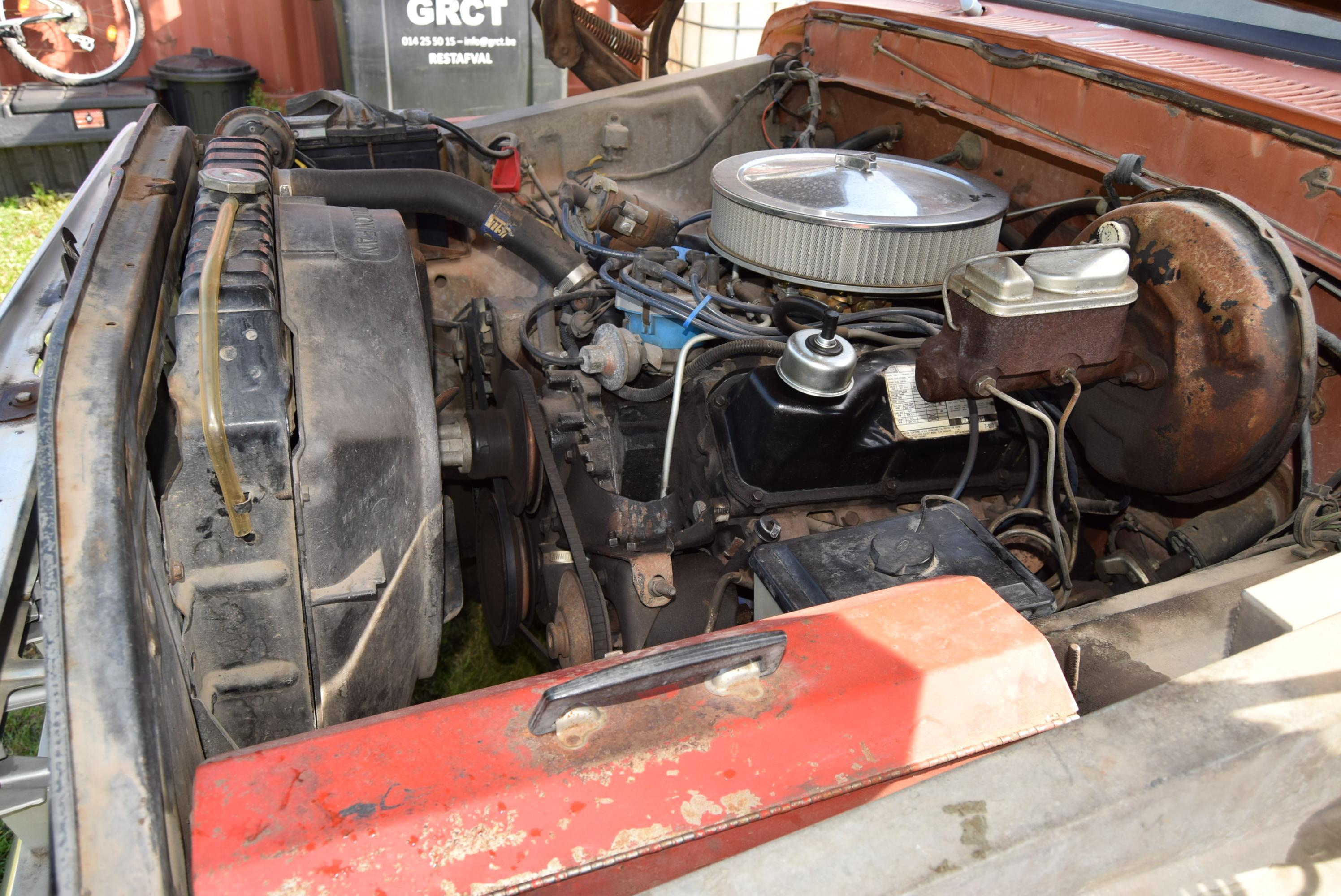 Ford F-250 CUSTOM 6..6L V8 400CID