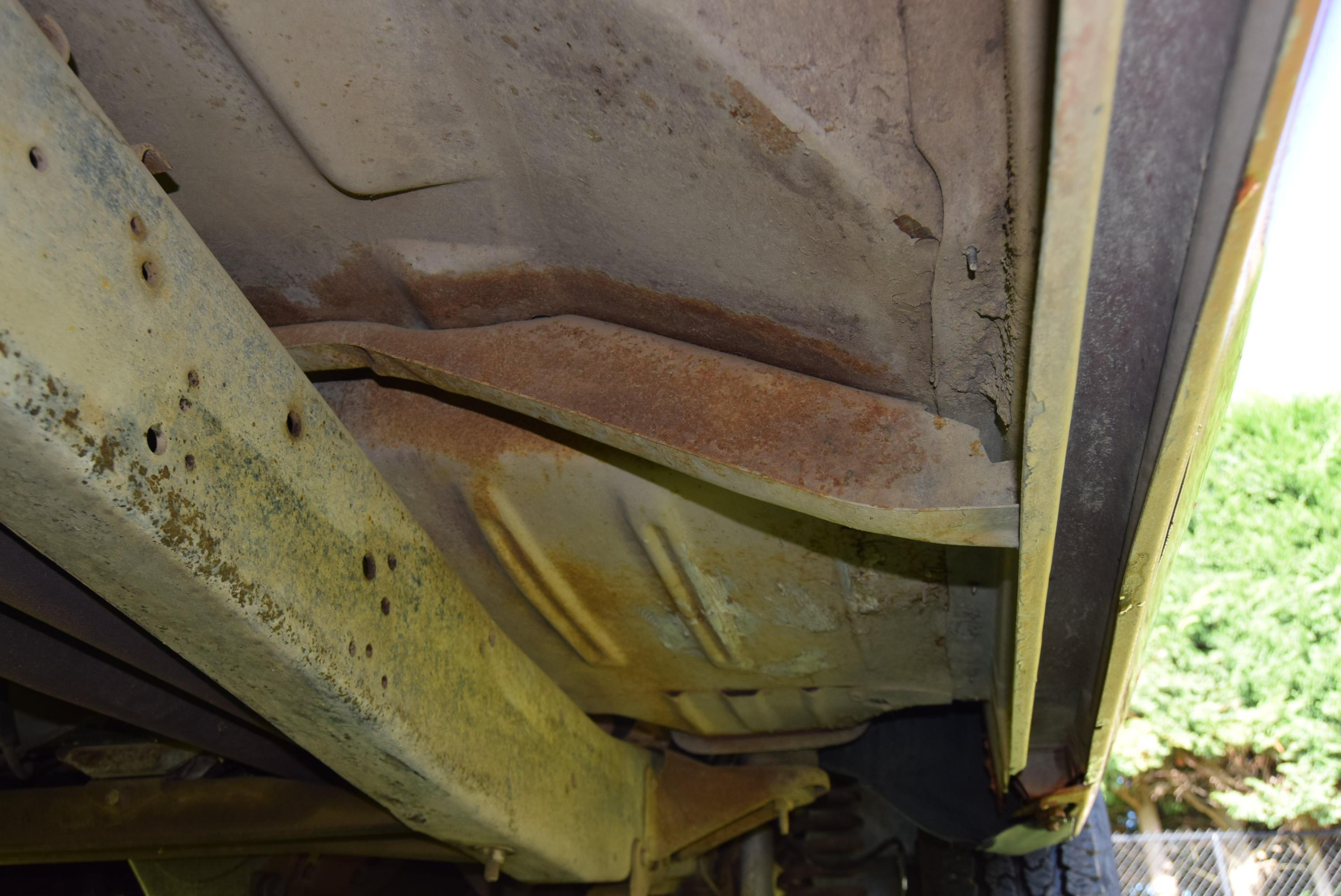 Ford F-250 CUSTOM 6..6L V8 400CID