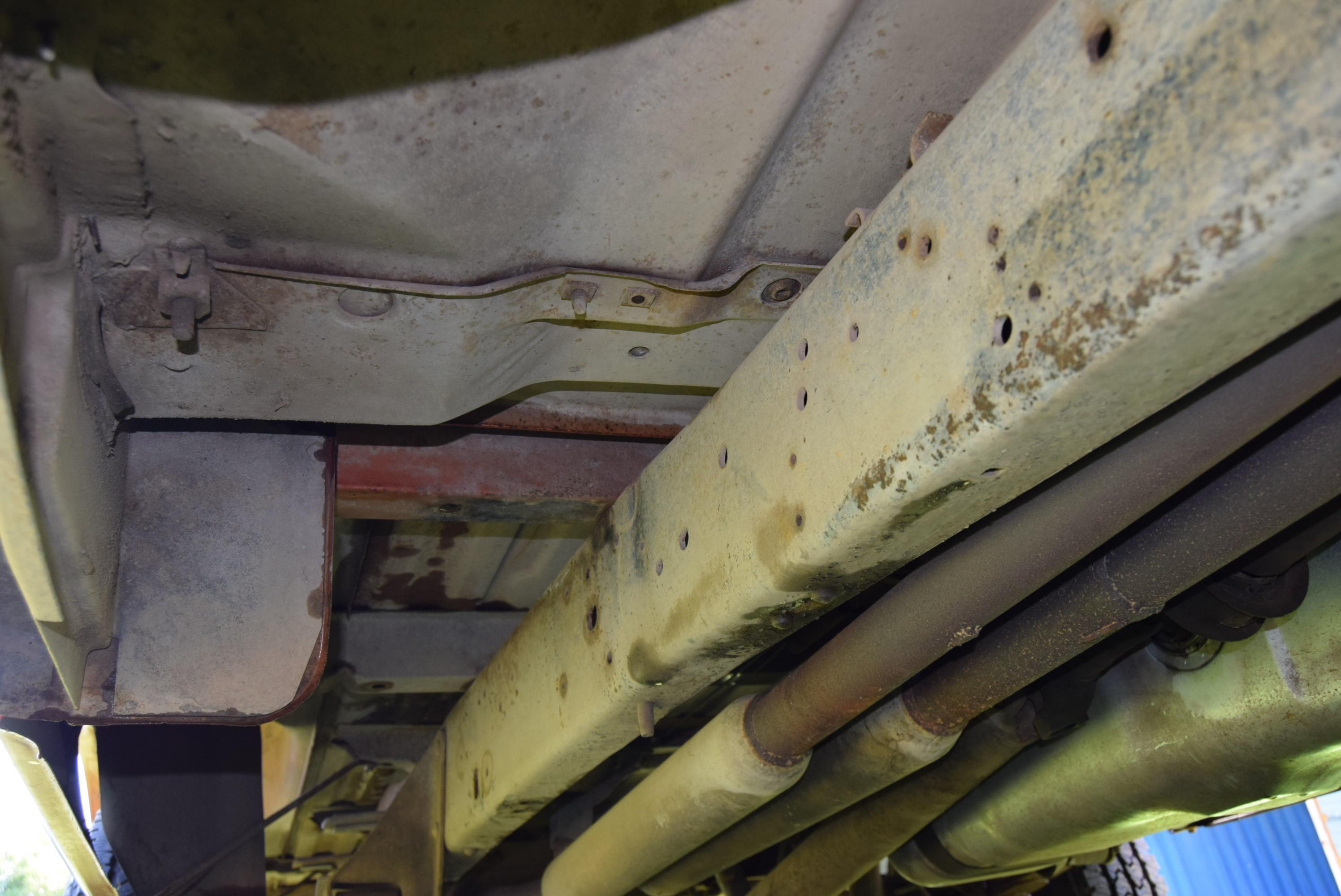 Ford F-250 CUSTOM 6..6L V8 400CID