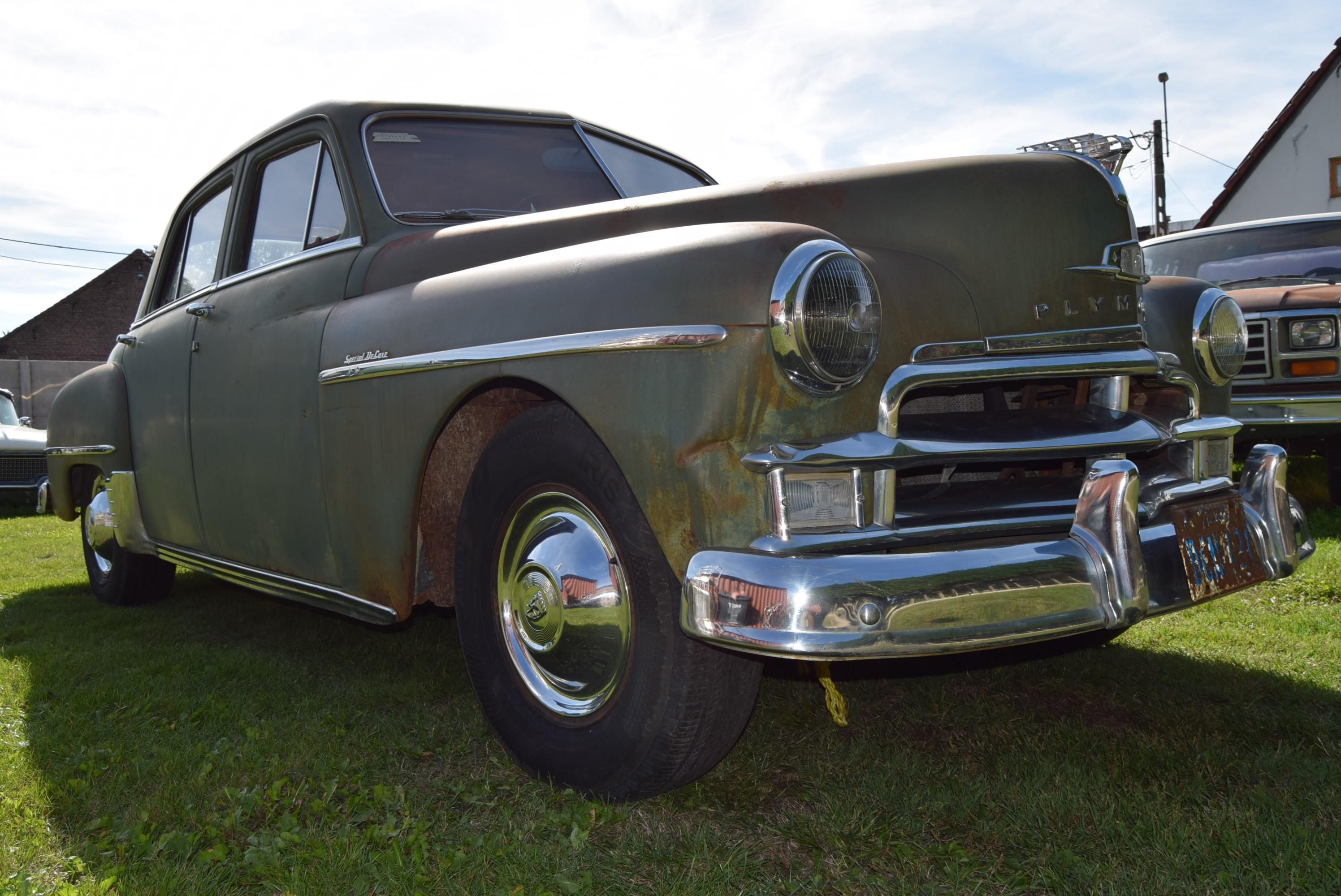 Plymouth Special Deluxe 3.6L L6 218CID