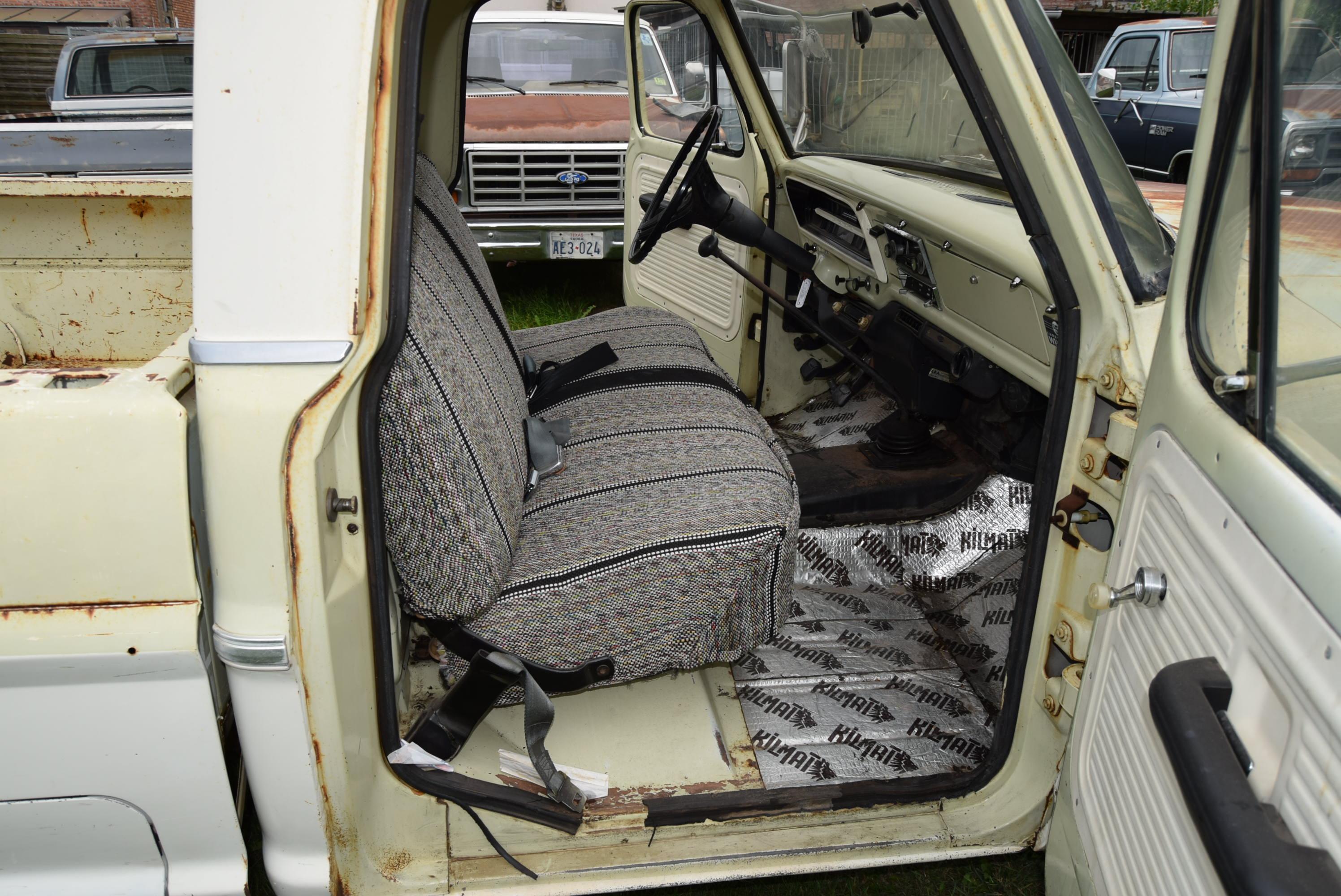 Ford F-250 5.9L V8 360CID