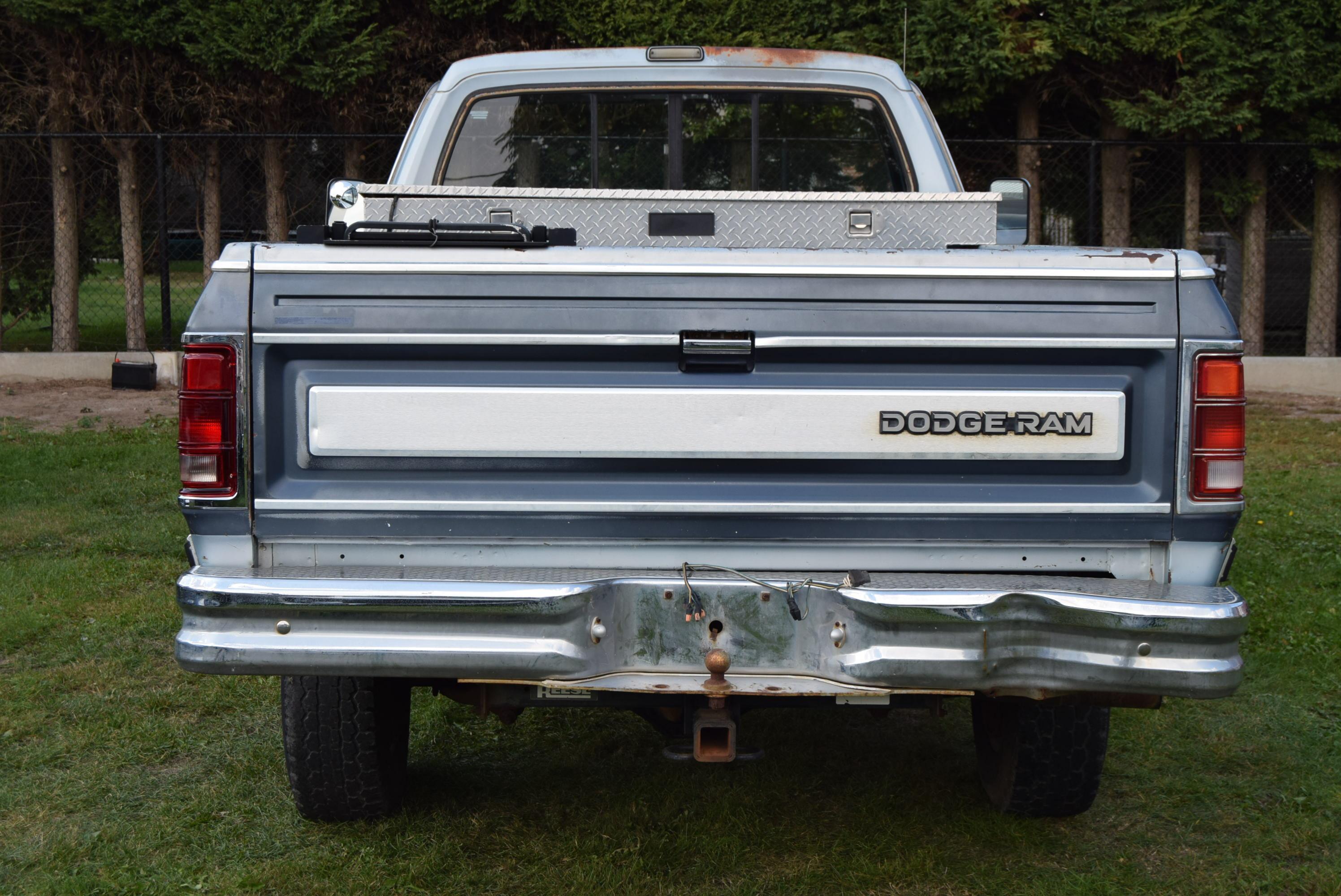 Dodge Ram Power Wagon 5.9L V8 360CID