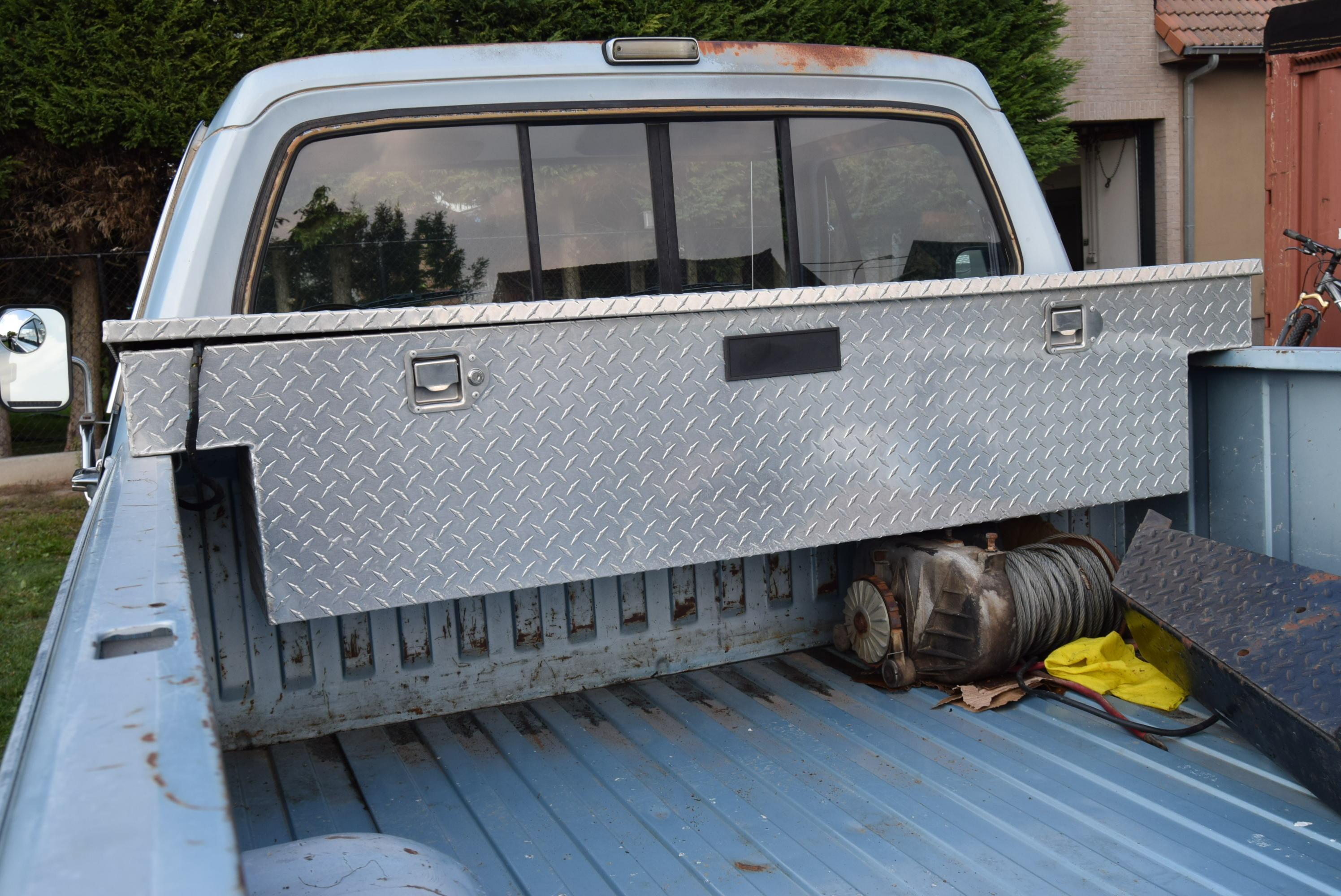 Dodge Ram Power Wagon 5.9L V8 360CID