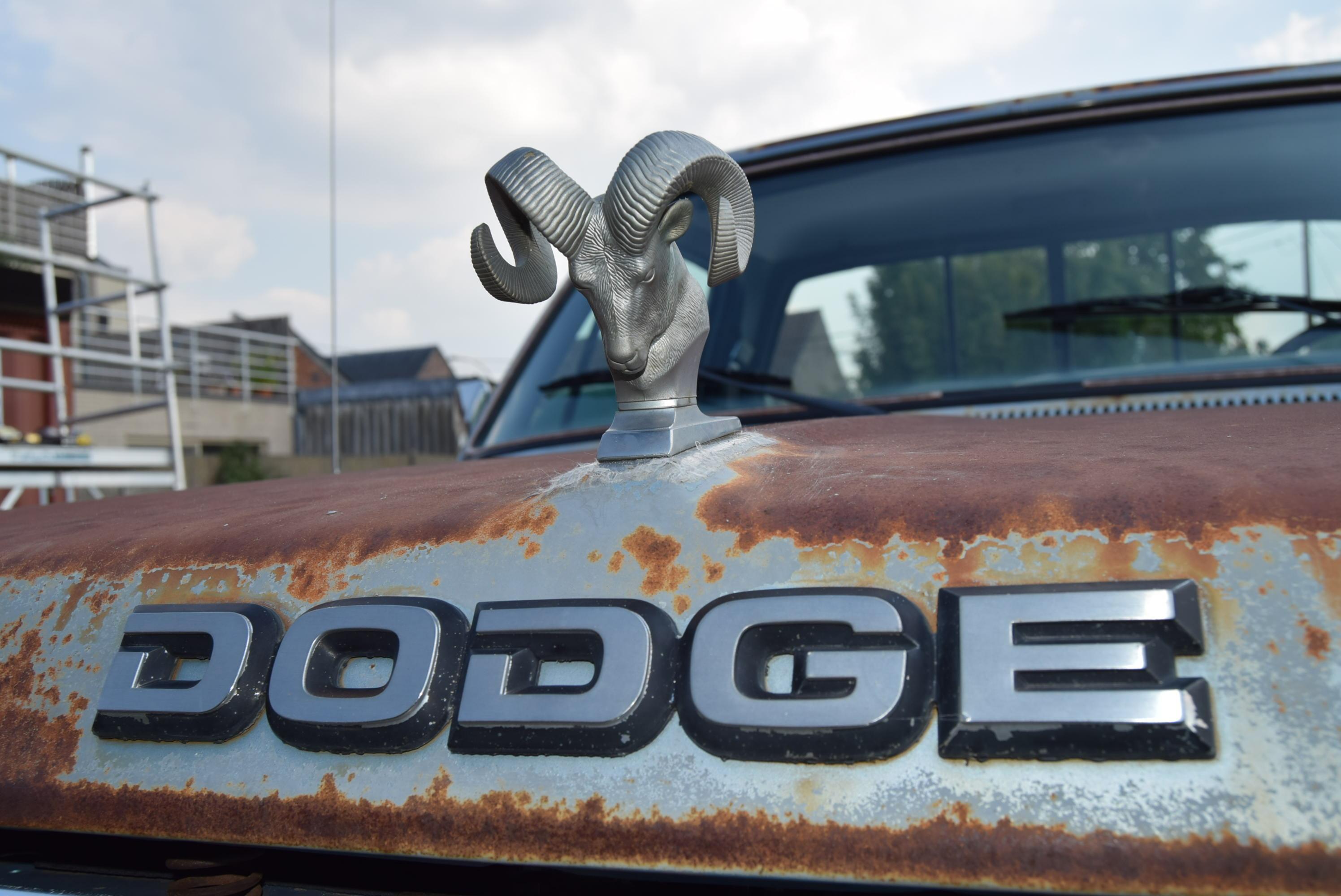 Dodge Ram Power Wagon 5.9L V8 360CID