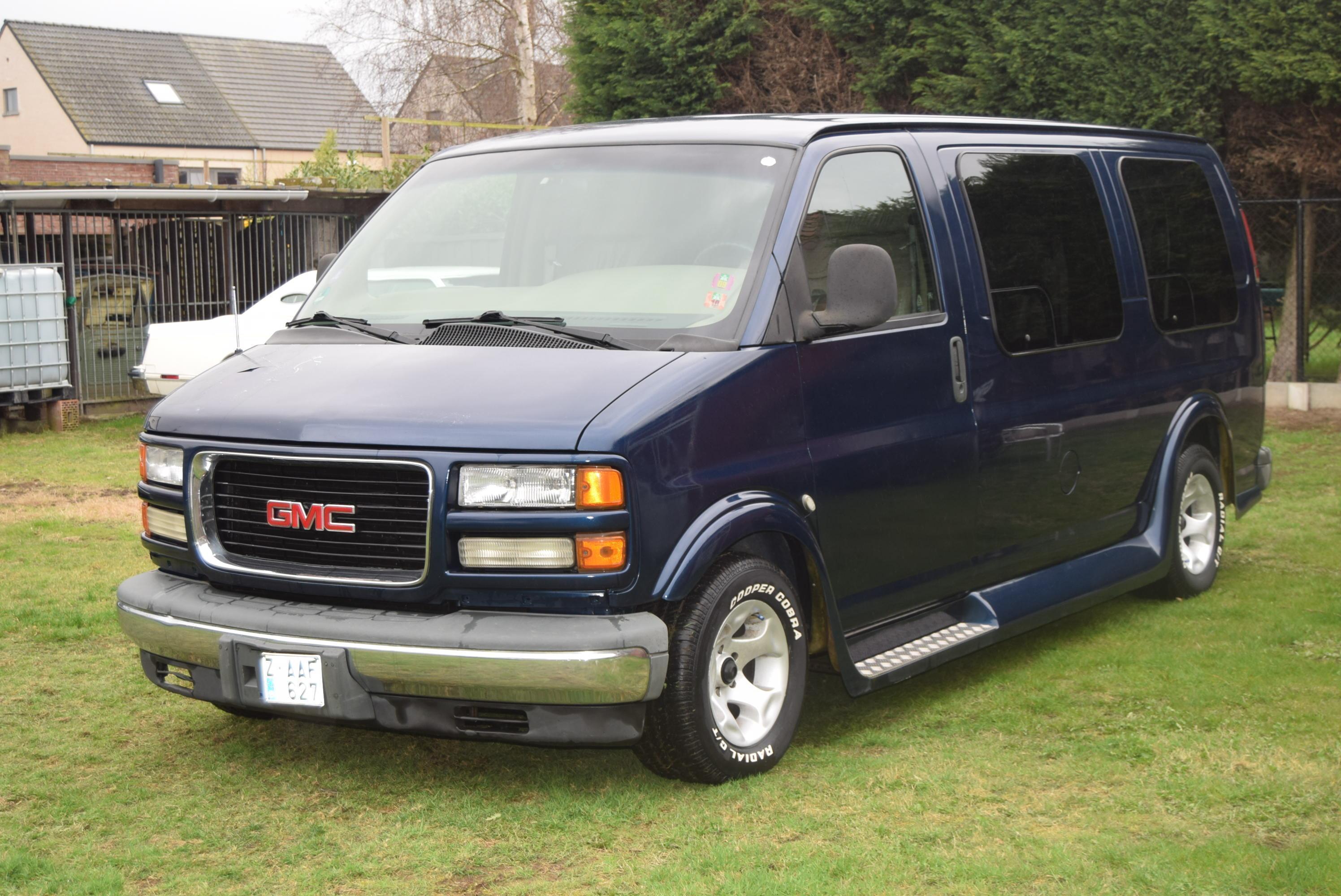GMC Savana