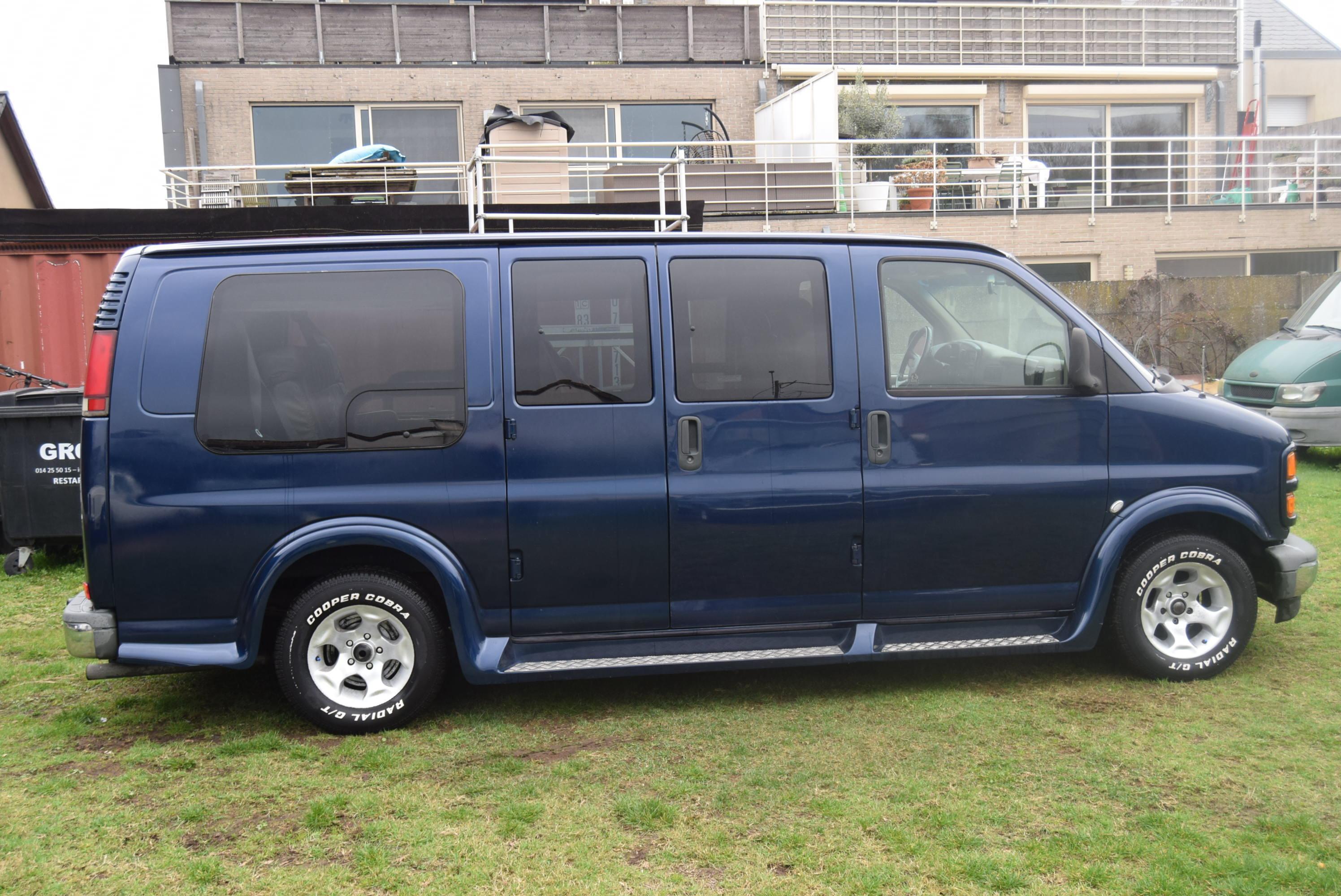 GMC Savana