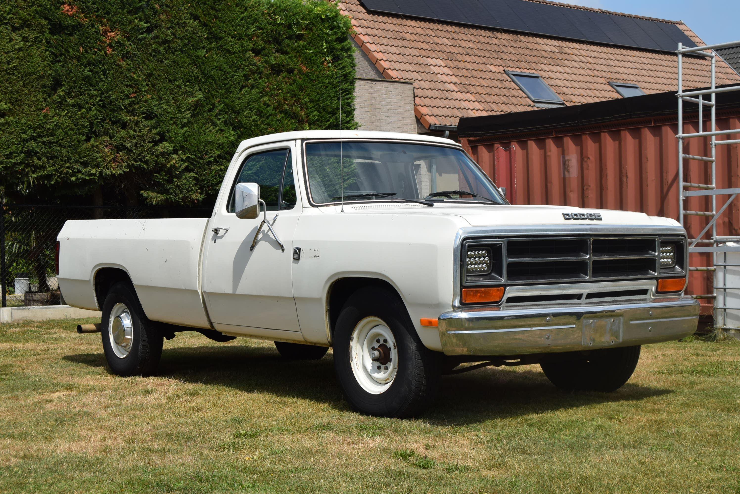 Dodge Ram 5.9L V8 360CID 